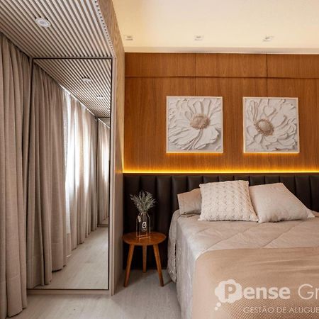 Apartamento 2 Suites - 650M Da Rua Coberta Грамаду Экстерьер фото