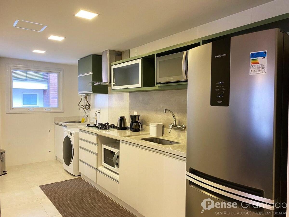 Apartamento 2 Suites - 650M Da Rua Coberta Грамаду Экстерьер фото